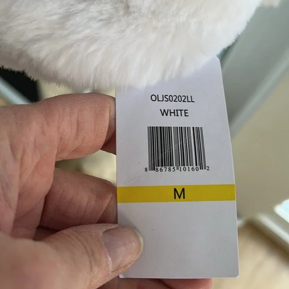 Jessica Simpson Faux Fur Coat Brand New - Picture 5 of 5